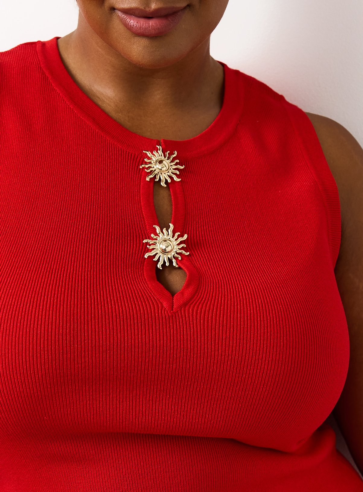 Berry Red Sun Button Detail Vest 14 - Image 2 thumbnail